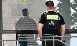Weil der Attentäter auf freiem Fuß war, mussten die deutschen Behörden bereits einiges an Kritik ...