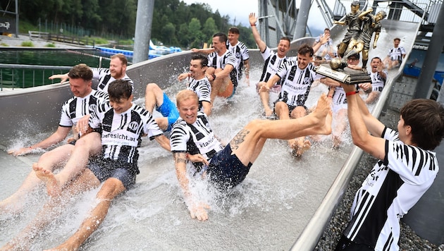Die „Zebras“ hatten beim Rutschen viel Spaß.