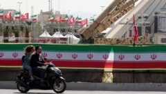 Das iranische Militär führt derzeit keine „Vergeltungsangriffe“ durch. Verhandlungen mit den USA ...