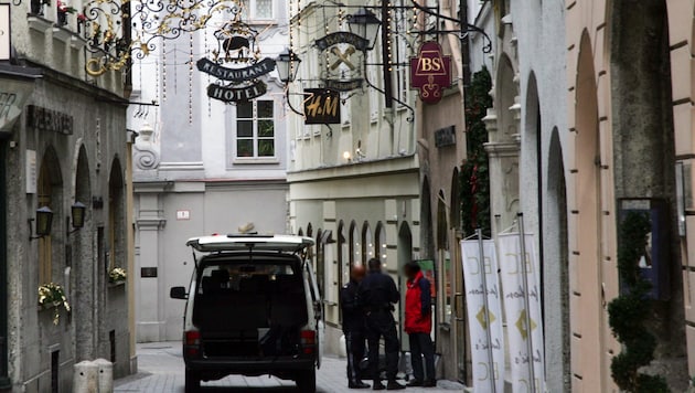 Die polizeilichen Ermittlungen ergaben: Der Attentäter war mit einer Salzburgerin verheiratet ...