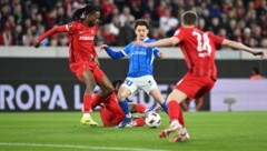 Konstantinos Karetsas (Mitte) wechselt nach Dortmund.