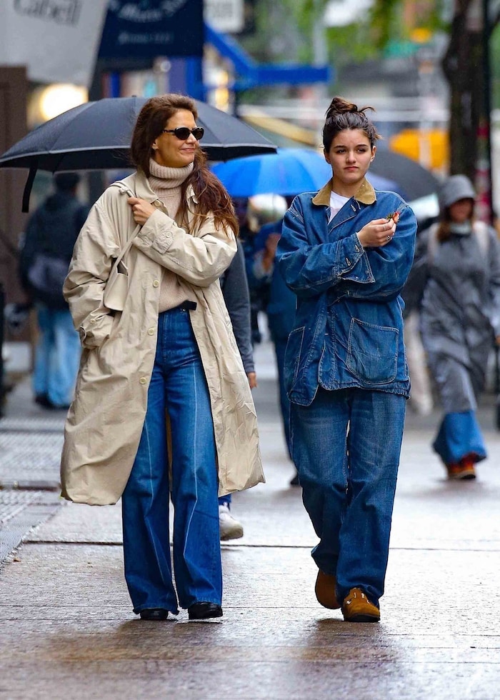 Suri Noelle und ihre Mutter Katie Holmes: Ihr Vater Tom Cruise spielt schon lange keine Rolle ...