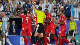 Schweiz-Star Breel Embolo sah gegen Argentinien die Rote Karte. Doch diese hätte es nicht geben ...