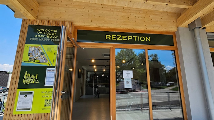 Das ist die neue Rezeption im Falkensteiner-Campinggelände.