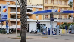 Italiens Regierung hat einen vorübergehenden Tankrabatt beschlossen. Dennoch kostet ein Liter ...
