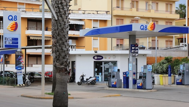 Italiens Regierung hat einen vorübergehenden Tankrabatt beschlossen. Dennoch kostet ein Liter ...