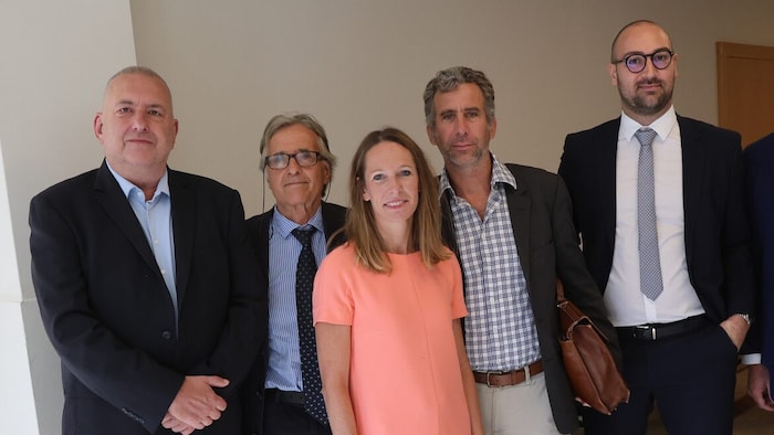 From left to right: defense attorneys Wolfgang Haas, Elmar Kresbach, Bettina Casper-Bures, ...