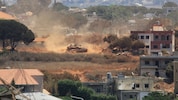 Israels Militär greift trotz einer Feuerpause regelmäßig den Libanon an (im Bild: ein ...