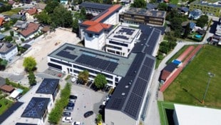 Auf den Schulen befindet sich bereits eine große Anlage.