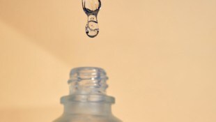 Laut einer aktuellen Studie aus Kanada beugen Vitamin D und Kalzium Knochenbrüchen kaum vor ...