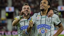 Jürgen Heil mit Torschütze Emran Soglo
