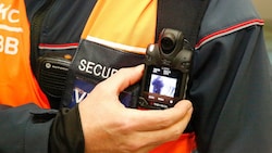 Beschimpfungen, Drohungen und körperliche Attacken gehören für viele Mitarbeiter der ...