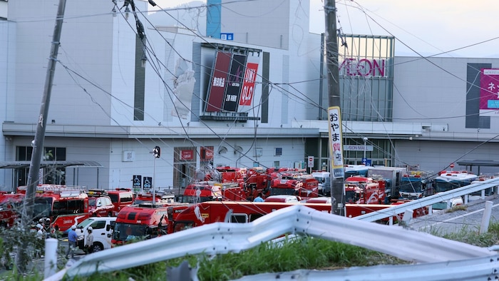 Im Einkaufszentrum Aeon ereignete sich kurz nach dem Erdbeben eine Explosion.
