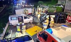 39 Rettungskräfte, 60 Floriani sowie mehrere Ärzte und Ersthelfer rückten aus.