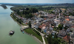 In Ottensheim lassen die Pläne für ein Fast-Food-Lokal die Wogen hochgehen.
