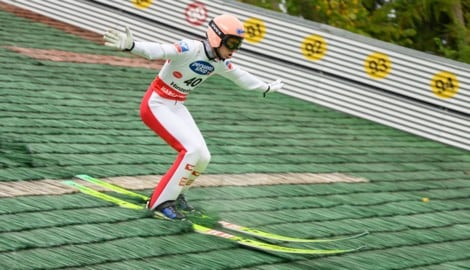Jan Hörl gewann 2025 das GP-Springen in Hinzenbach.