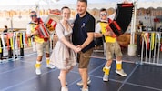 Der erste Tanz am Villacher Kirchtag: Gemeinsam mit Gastronom Gerfried Hopf schwinge ich das ...
