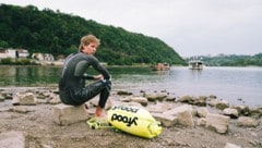 Am Sonntag startete der 23-Jährige in Passau. Dienstagvormittag schwamm der Extremsportler durch ...