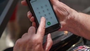 Per Telefon wurde ein 87-Jähriger auf lukrative Angebote hingewiesen – und abgezockt.