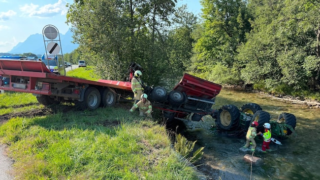 Einsatzkräfte an der Unglücksstelle