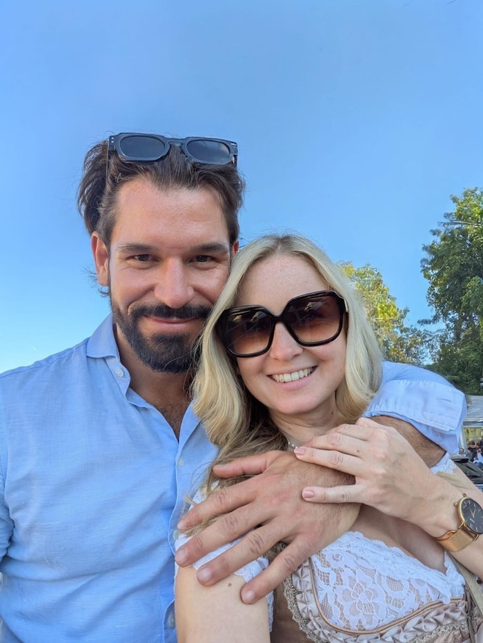 Bei Freundin Melanie findet der Fußball-Coach einen Ausgleich.