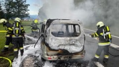 Ein Übergreifen der Flammen auf das angrenzende Waldstück konnte verhindert werden.