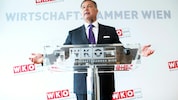 Nach den Enthüllungen rund um die Abhöraffäre tritt Wiener Wirtschaftskammer-Chef Walter Ruck ...