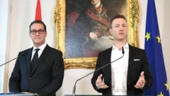 Einst Seite an Seite: HC-Strache und Gernot Blümel in Zeiten der Türkis-blauen Regierung. Kurz ...