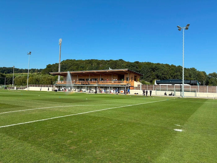 Das internationale Testspiel fand im Stadion des SV Buch/St. Magdalena statt.