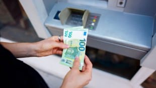 Eva Manhart Kunden erhalten bei einem privaten Betreiber weniger Geld ausbezahlt.