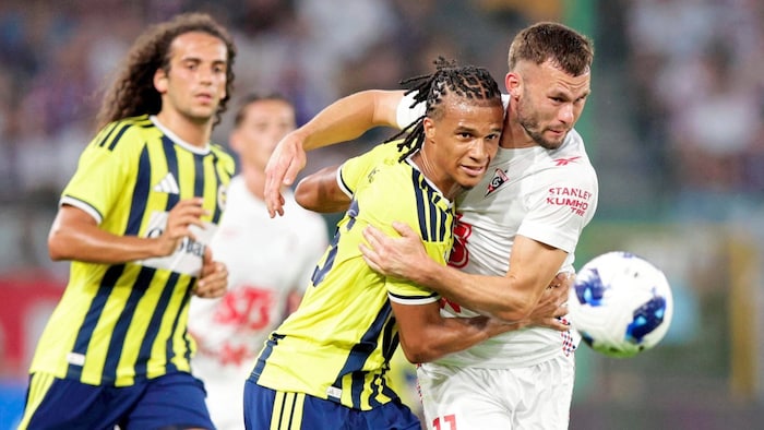 Nathan Ake (Mitte)