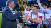 Tamas Tandari (mit Kapitänsbinde) ist nun Sportboss beim FC Pinzgau.