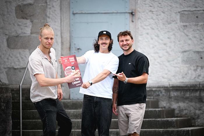 Folkshilfe als großer Headliner am Austropop-Freitag.
