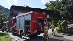 Die Feuerwehren führten Nachlöscharbeiten und abschließende Kontrollen durch. 
