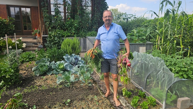 Reiner Siegele ist mit der Natur eng verbunden – das sieht man auch an seinem naturnahen Garten.