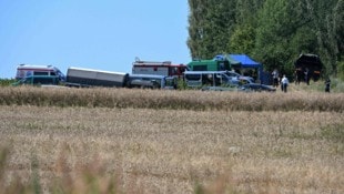 Der Marschflugkörper stürzte auf einem Feld ab.
