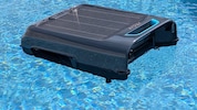 Ein 24-Watt-Solarpaneel, gepaart mit einem 5200-mAh-Akku, sorgt beim Ecosurfer S2 für quasi ...