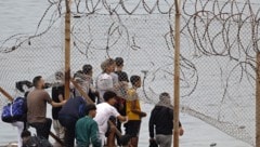 Tausende Migranten erreichten innerhalb kurzer Zeit die spanische Exklave Ceuta.