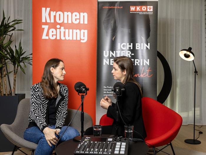 Unternehmerin Carola Fekter (li.) zu Gast bei Lisa Sigl.