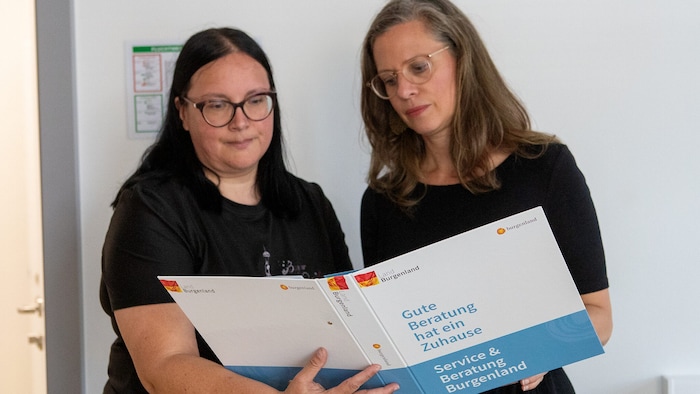 Vizelandeschefin Anja Haider-Wallner (re.) und Referatsleiterin Michaela Puhr wollen den ...