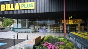 Billa Plus hat im Linzer Pro-Kaufhaus kürzlich seine größte Filiale in OÖ eröffnet.