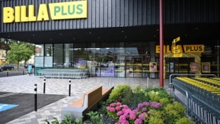 Billa Plus hat im Linzer Pro-Kaufhaus kürzlich seine größte Filiale in OÖ eröffnet.
