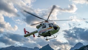 Die Dreijährige wurde mit dem Rettungshubschrauber ins Krankenhaus geflogen.
