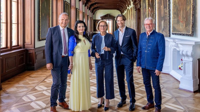Bei der Eröffnung des Museum Schloss Prugg in Bruck an der Leitha im Mai: Landeshauptfrau ...
