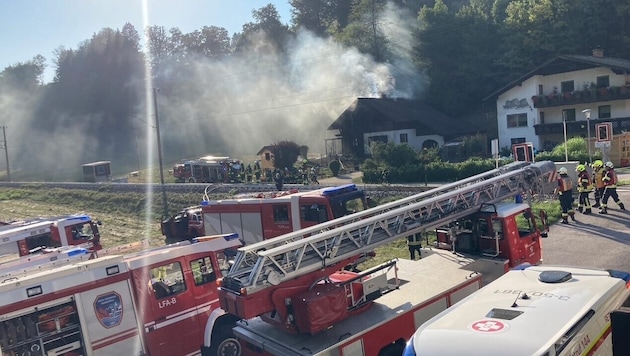 Das durch kuriosen Grund ausgelöste Feuer raubte Daniel, seiner Sandra und den Kindern das ...