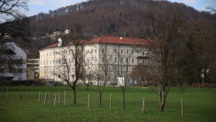 Der Park beim früheren Kloster soll teilweise verbaut werden.