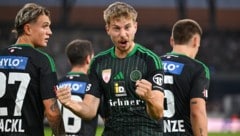 Großer Jubel bei den Kickern des FC Wacker Innsbruck – sie sind mit einem Sieg in die 2. Liga ...
