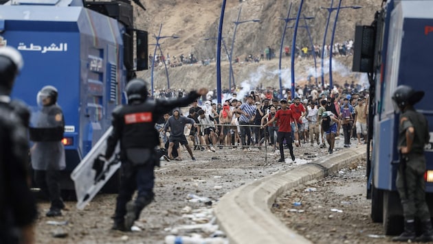 Das spanische Militär bekam die Lage in Ceuta lange nicht unter Kontrolle.