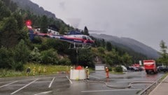 Das Feuer musste per Helikopter bekämpft werden. 