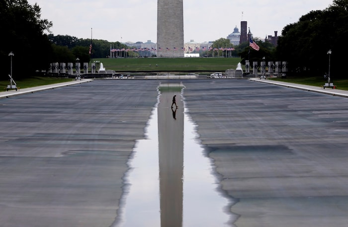 Dem „Reflecting Pool“ sollte unter Donald Trump zu neuem Glanz verholfen werden. Das Projekt ...